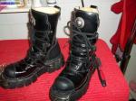 Vend bottes gothique - Miniature