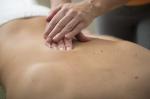 Massage ayurvédique bien-être sérieux pour femmes - Miniature